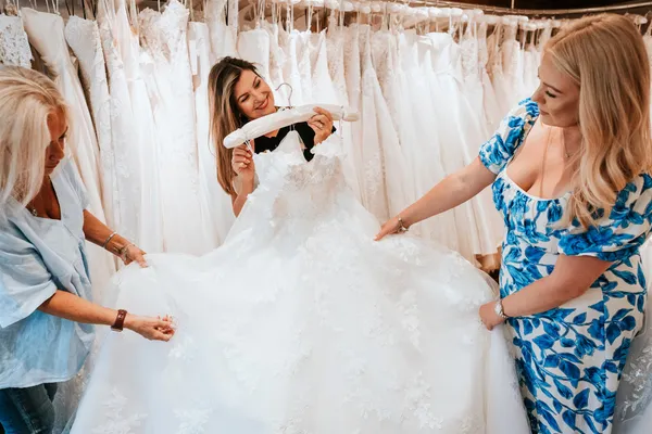 Off the Peg Wedding Dresses: Everything You Need to Know Before You Buy — cover image