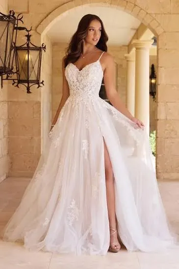 YIANNI  — front view