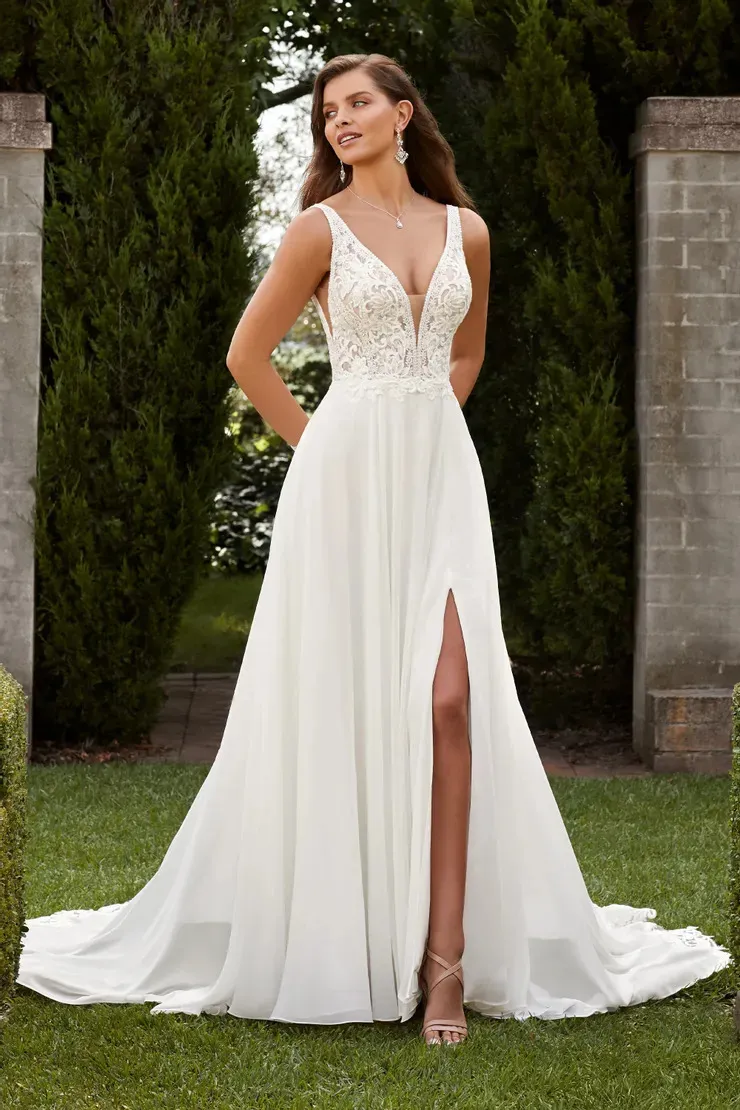 CLAUDIA  — front view